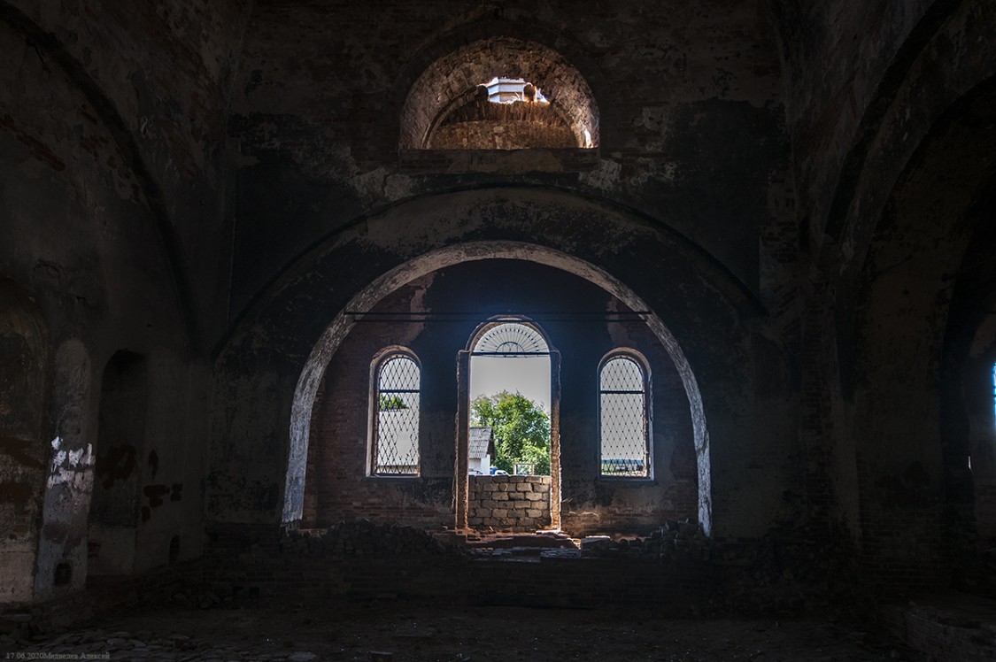 Церковь Петра и Павла, Ушаковское (Катайский район, Курганская область). интерьер и убранство
