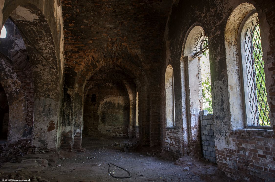Церковь Петра и Павла, Ушаковское (Катайский район, Курганская область). интерьер и убранство