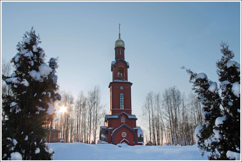 Токсово. Церковь Игоря Черниговского в колокольне собора Михаила Архангела. общий вид в ландшафте