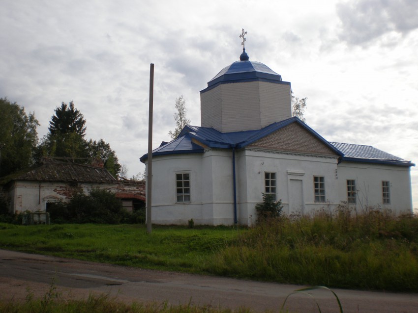 Церковь Покрова Пресвятой Богородицы, Волок (Боровичский район, Новгородская область). фасады