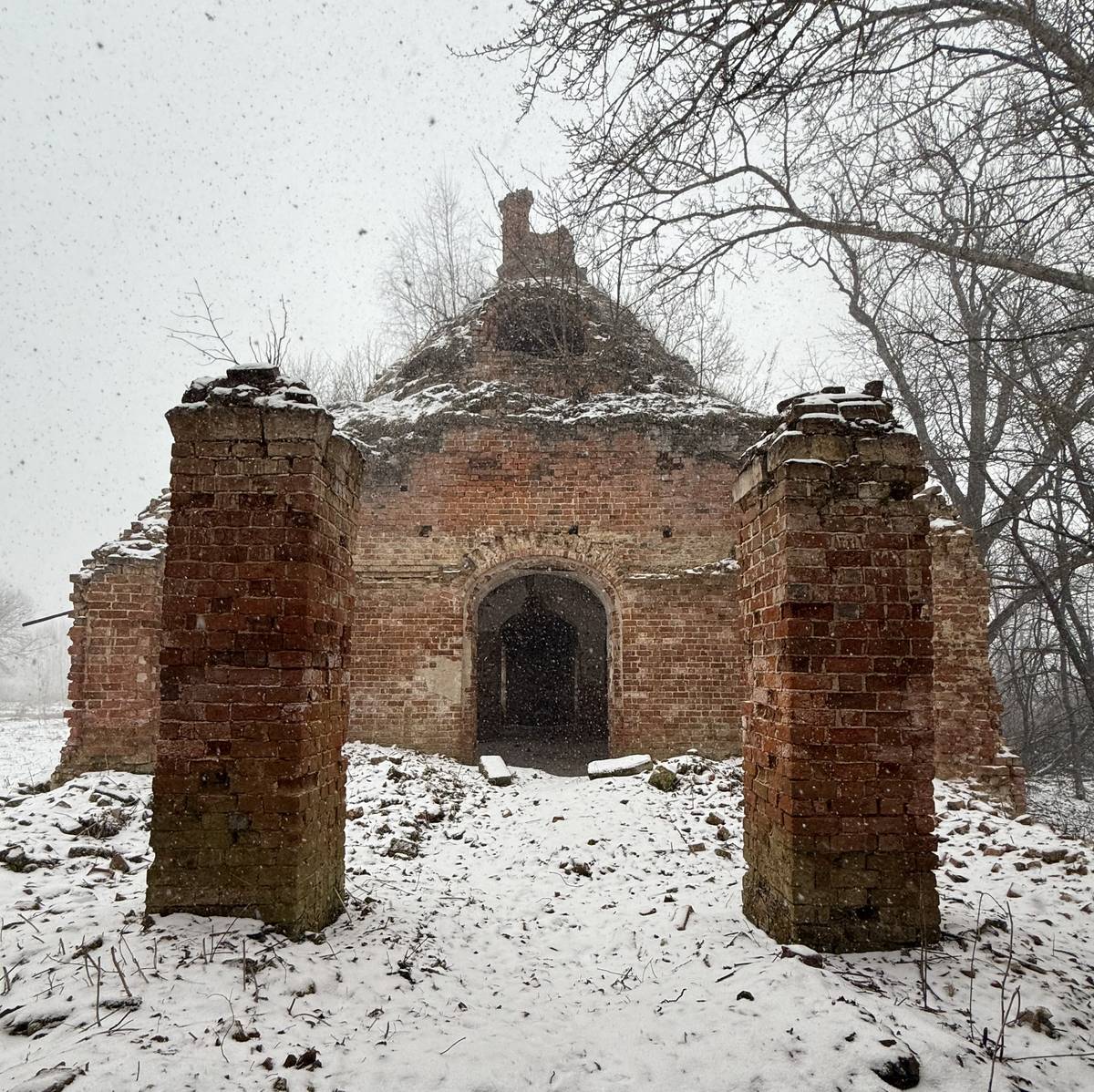 Церковь Казанской иконы Божией Матери, Турино (Заокский район, Тульская область). фасады, Вид с запада на трапезную и основной объем