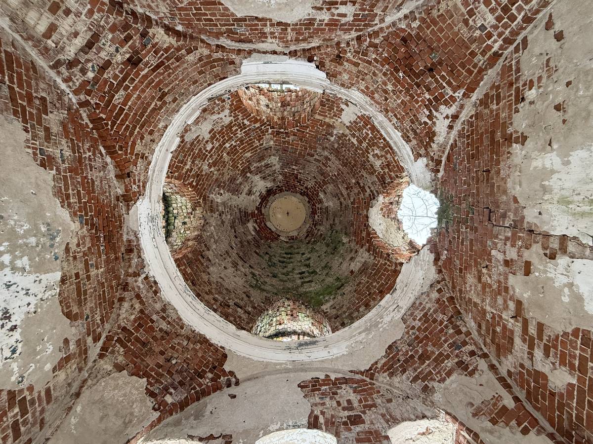 Церковь Казанской иконы Божией Матери, Турино (Заокский район, Тульская область). интерьер и убранство, Подкупольное пространство