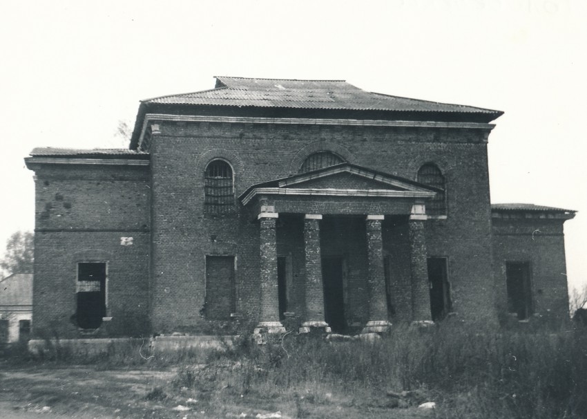 Церковь Воскресения Христова, Головеньки (Щёкинский район, Тульская область). фасады
