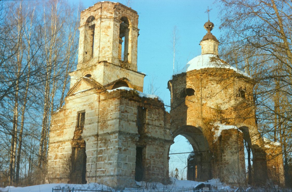 Аристово (ур.Николо-Любуты). Церковь Николая Чудотворца. фасады, фото 1998