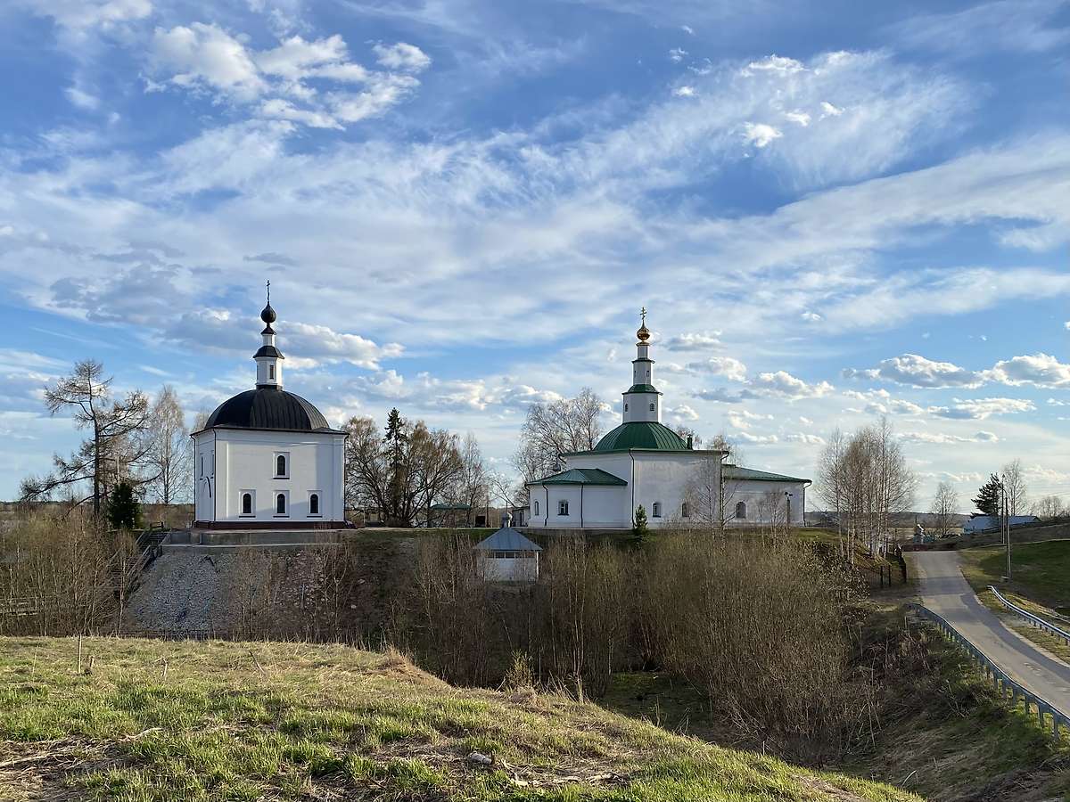 Храмы бывшего Благовещенского прихода, фасады. Михаило-Архангельский мужской монастырь, Усть-Вымь (Усть-Вымский район, Республика Коми)