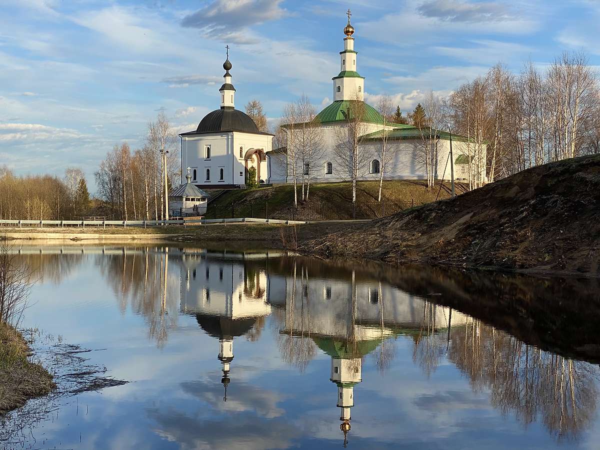 Храмы бывшего Благовещенского прихода, фасады. Михаило-Архангельский мужской монастырь, Усть-Вымь (Усть-Вымский район, Республика Коми)