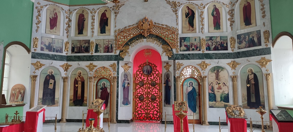 Церковь Троицы Живоначальной, Иваненково (Троицкий) (Благоварский район, Республика Башкортостан). интерьер и убранство