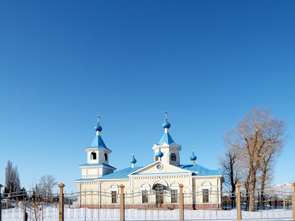 Крым-Сарай. Церковь Покрова Пресвятой Богородицы. фасады