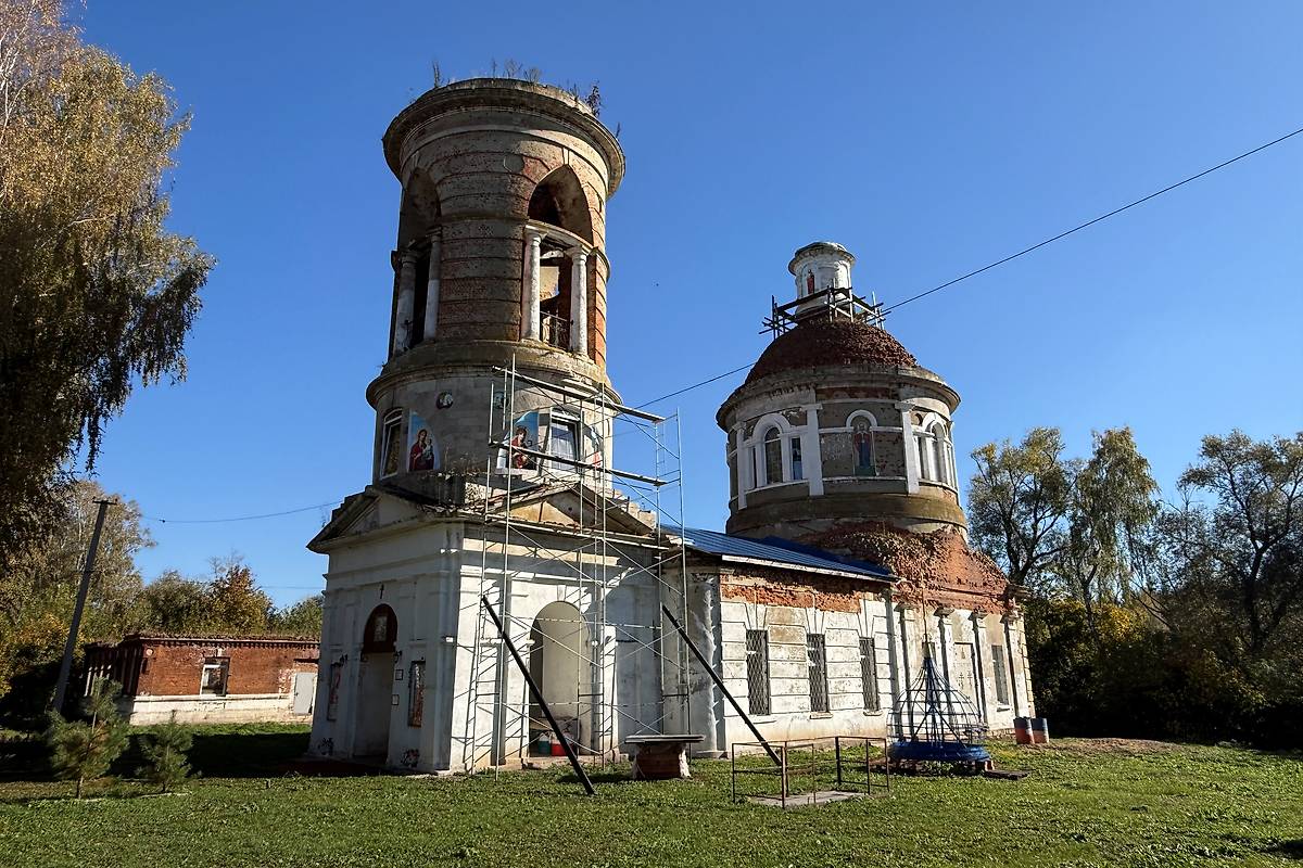 фасады. Церковь Успения Пресвятой Богородицы, Бороздино (Новомосковский район, Тульская область)