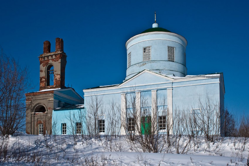 Павелка. Церковь Космы и Дамиана. фасады