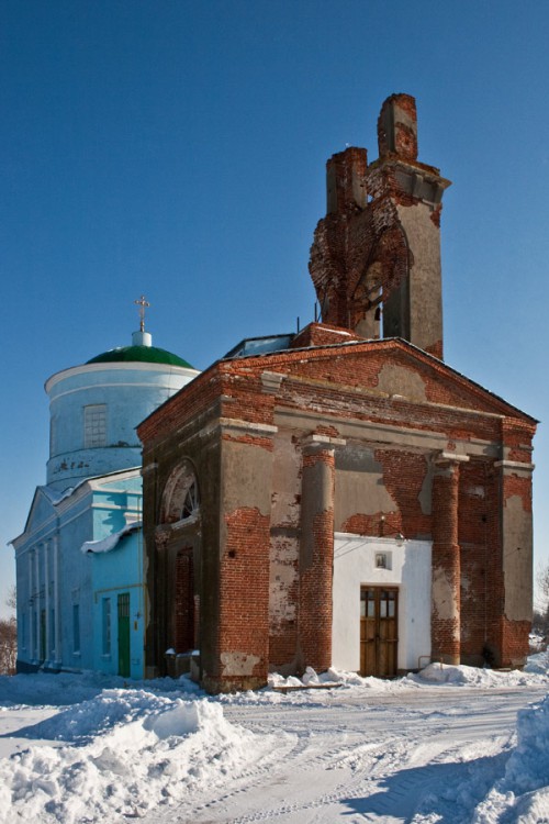 Павелка. Церковь Космы и Дамиана. фасады