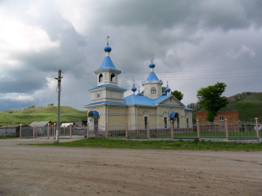 Церковь Покрова Пресвятой Богородицы, Крым-Сарай (Бавлинский район, Республика Татарстан). фасады