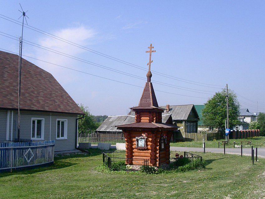 Часовня Троицы Живоначальной, Ляхово (Орехово-Зуевский городской округ, Московская область). общий вид в ландшафте, вид с северо-востока