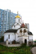 Церковь Владимира, митрополита Киевского в Свиблове (новая), Появилась звонница<br>, Москва, Северо-Восточный административный округ (СВАО), г. Москва