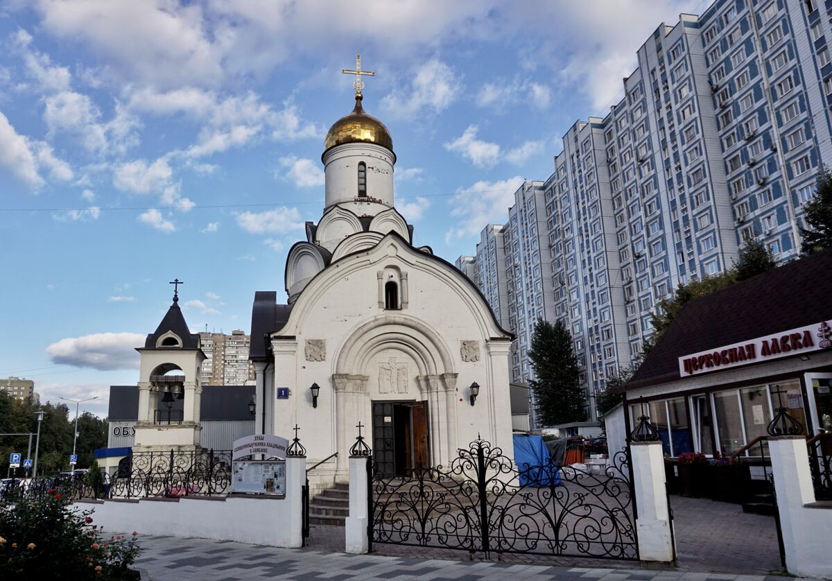 Церковь Владимира, митрополита Киевского в Свиблове (новая), Свиблово (Северо-Восточный административный округ (СВАО), г. Москва). фасады