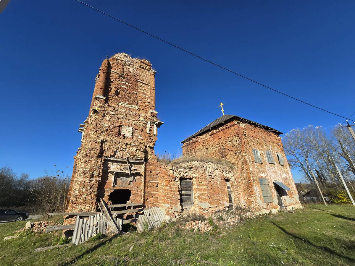 Церковь Георгия Победоносца, Ломинцево (Щёкинский район, Тульская область). фасады