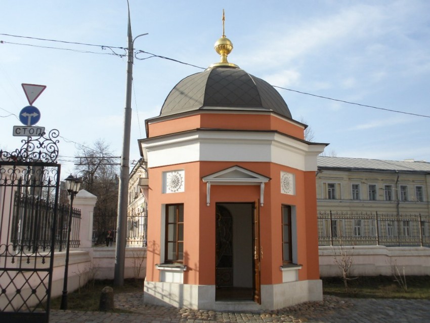 Часовня Новомучеников Сергия, Павла и Александра в Покровском, Басманный (Центральный административный округ (ЦАО), г. Москва). фасады, Вид  с  юга