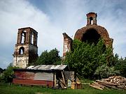 Церковь Троицы Живоначальной, К храму с юга(!) пристроена стена, в то время как колокольня стоит отдельно<br>, Малый Макателём, Первомайск, ГО, Нижегородская область