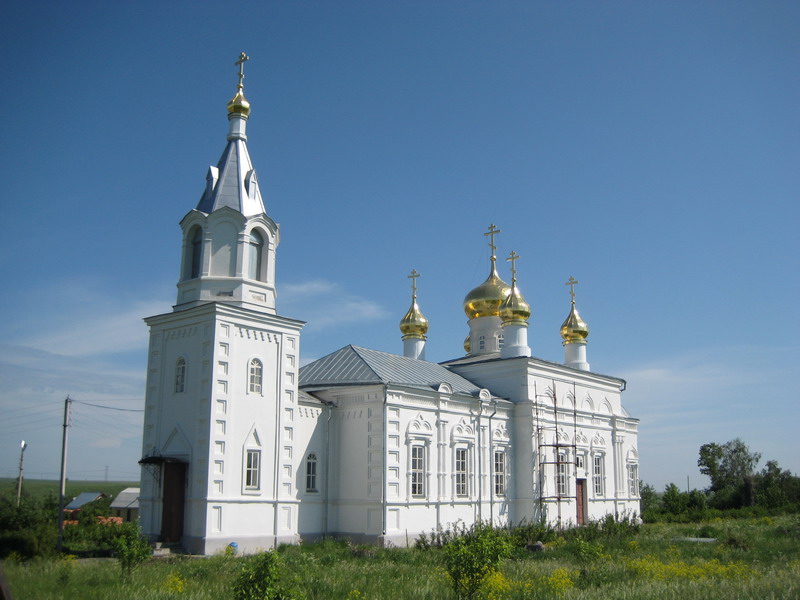 Церковь Чуда Михаила Архангела, Ездаково, урочище (Арзамасский район и г. Арзамас, Нижегородская область). общий вид в ландшафте, Вид с юго-запада