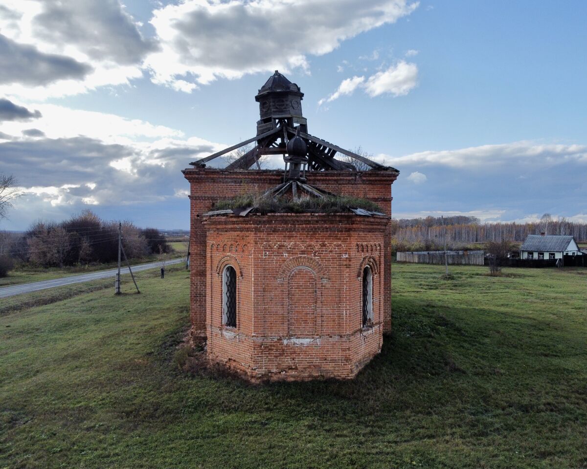 Церковь Михаила Архангела, Сорокина (Омутинский район, Тюменская область). фасады, Вид с востока
