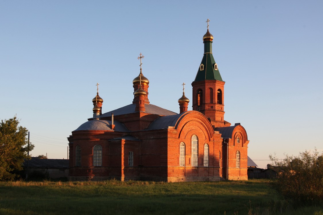 Церковь Петра и Павла, Кушма (Шумихинский район, Курганская область). фасады, Вид с северо-запада (на закате)