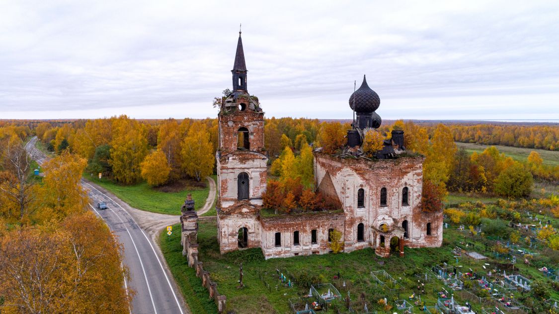 Церковь Покрова Пресвятой Богородицы, Веретея (Некоузский район, Ярославская область). общий вид в ландшафте