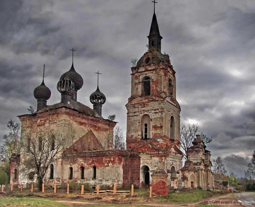 Веретея. Церковь Покрова Пресвятой Богородицы. фасады