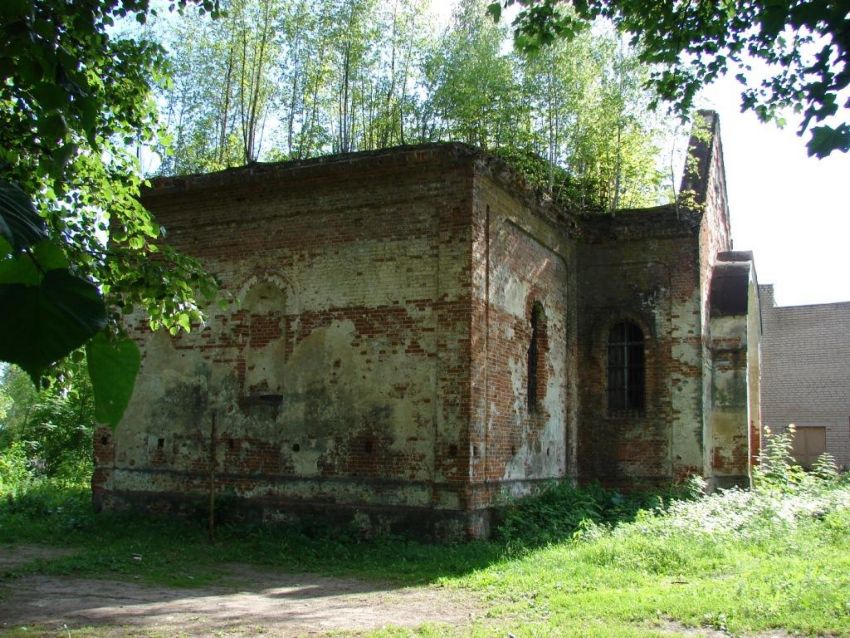 Церковь Николая Чудотворца, Смолевичи (Клинцовский район, Брянская область). общий вид в ландшафте