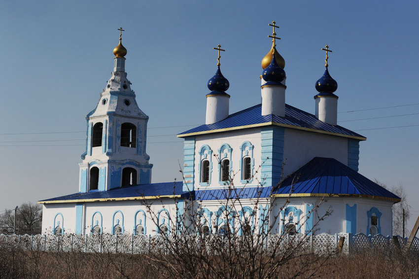 Покровское. Церковь Покрова Пресвятой Богородицы. фасады, Приятно что Русь поднимается!