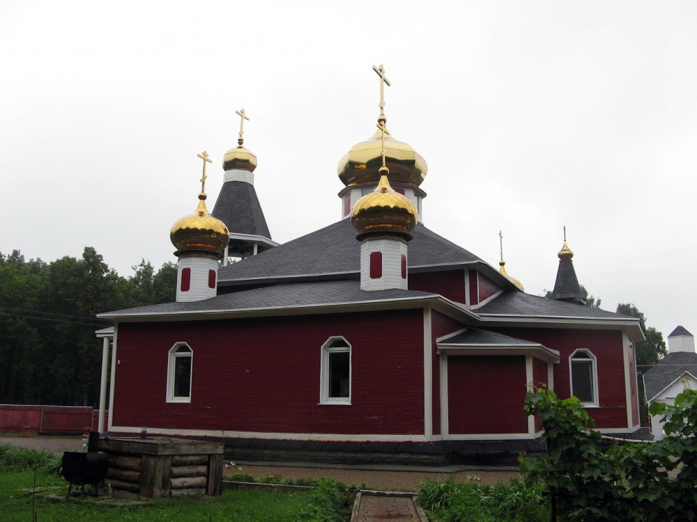 Серафимовский. Церковь Георгия Победоносца. фасады, Южный фасад храма