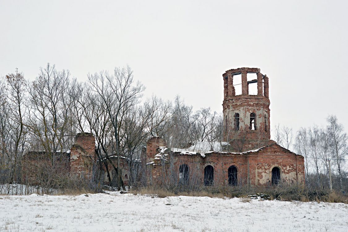 Церковь Космы и Дамиана, Сцепное (Задонский район, Липецкая область). фасады, Общий вид на ландшафте
