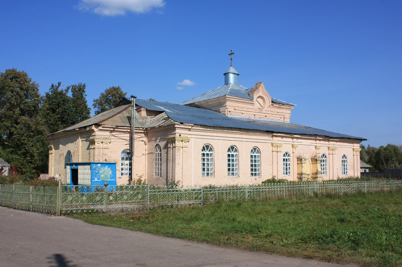 Церковь Успения Пресвятой Богородицы, Огарево-Почково (Сасовский район и г. Сасово, Рязанская область). фасады, Общий вид с юго-запада.