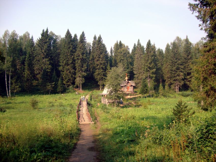 Часовня Иринарха Затворника, Кондаково (Борисоглебский район, Ярославская область). общий вид в ландшафте