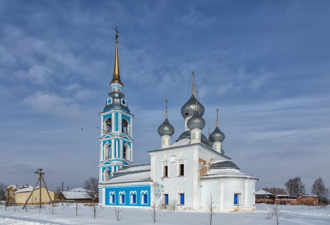 Вощажниково. Храмовый комплекс. Церкви Рождества Пресвятой Богородицы и Троицы Живоначальной с часовнями. фасады