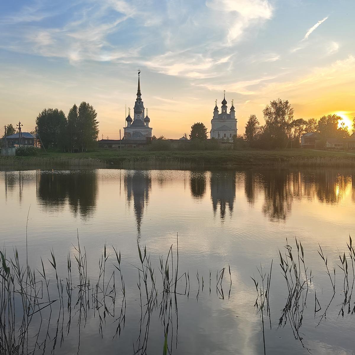 художественные фотографии. Храмовый комплекс. Церкви Рождества Пресвятой Богородицы и Троицы Живоначальной с часовнями, Вощажниково (Борисоглебский район, Ярославская область)