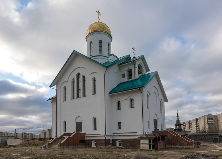 Фрунзенский район. Церковь Серафима Вырицкого. фасады, Вид с северо-западной стороны.