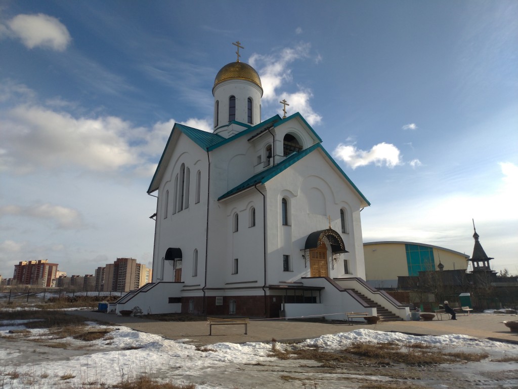 Фрунзенский район. Церковь Серафима Вырицкого. фасады