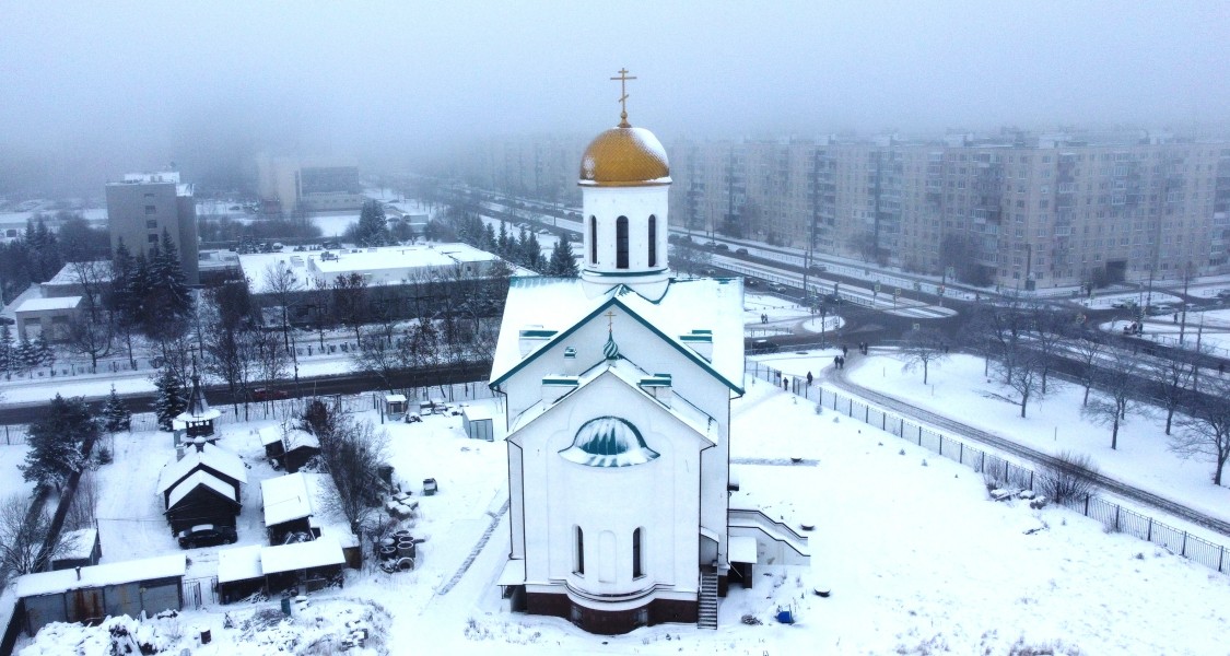 Церковь Серафима Вырицкого, Фрунзенский район (Санкт-Петербург, г. Санкт-Петербург). общий вид в ландшафте