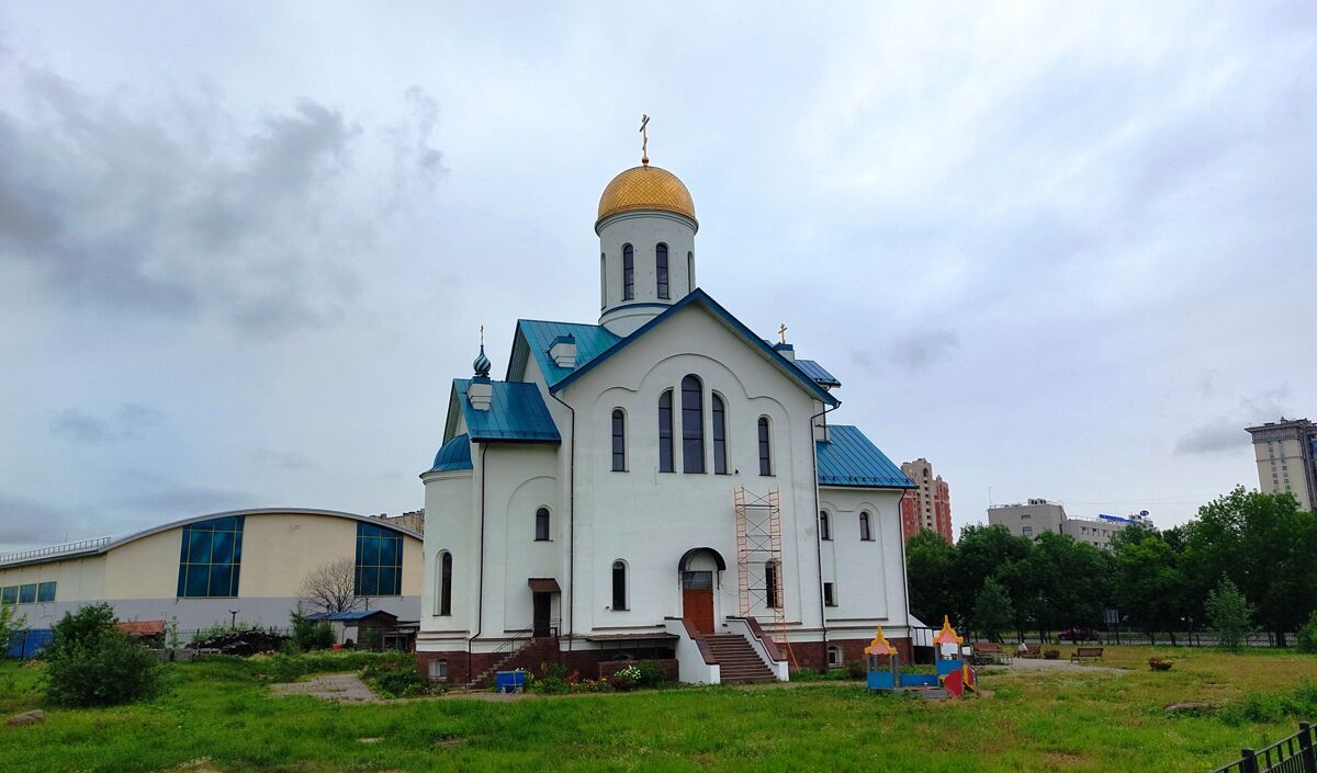 Церковь Серафима Вырицкого, Фрунзенский район (Санкт-Петербург, г. Санкт-Петербург). общий вид в ландшафте