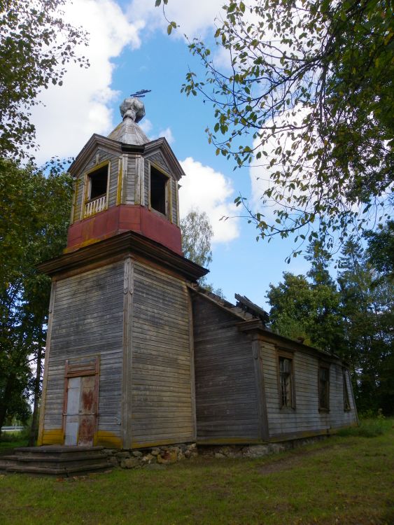 Лайусе (Laiuse). Церковь Рождества Пресвятой Богородицы. фасады