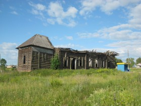 Новое Иванцево. Церковь Троицы Живоначальной