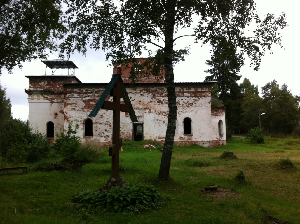 Церковь Василия Великого, Болонье (Боровичский район, Новгородская область). фасады