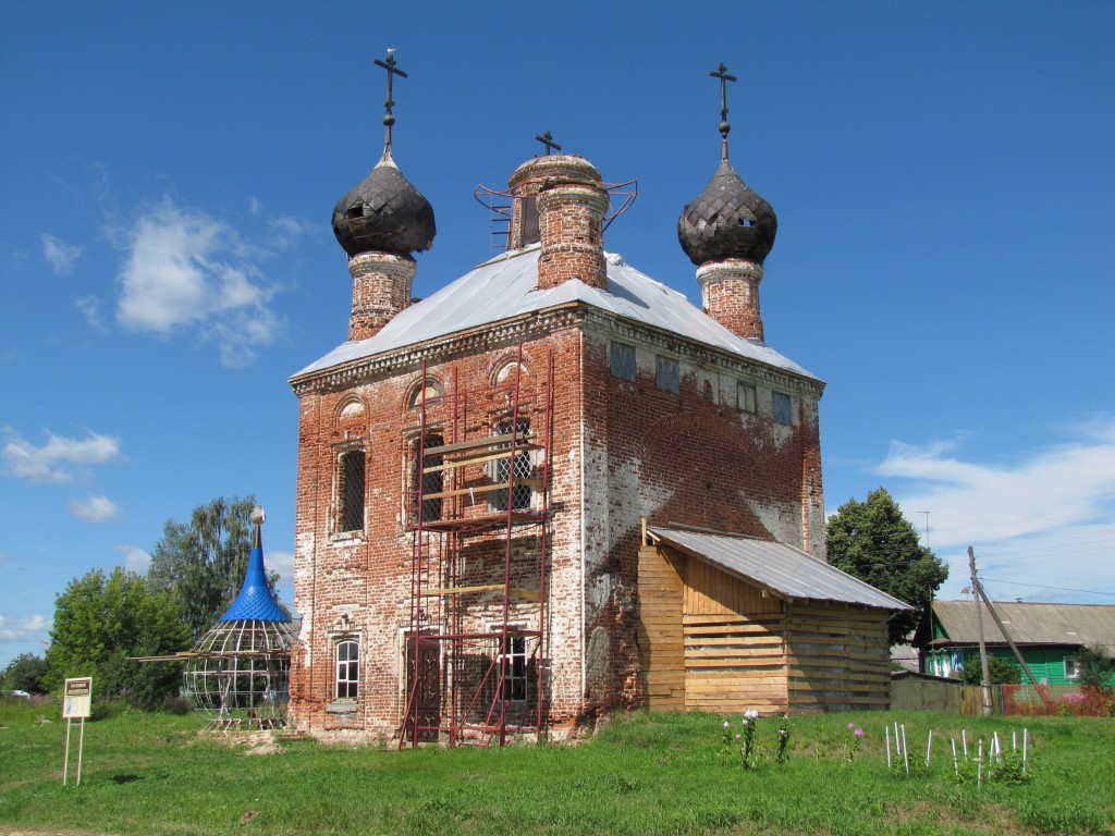Церковь Тихвинской иконы Божией Матери, Тимохино (Некрасовский район, Ярославская область). фасады