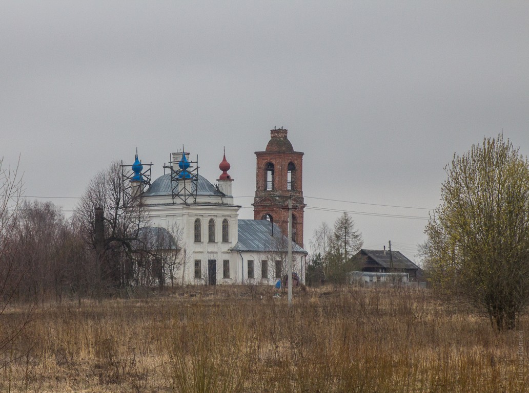 Новленское. Церковь Успения Пресвятой Богородицы. фасады