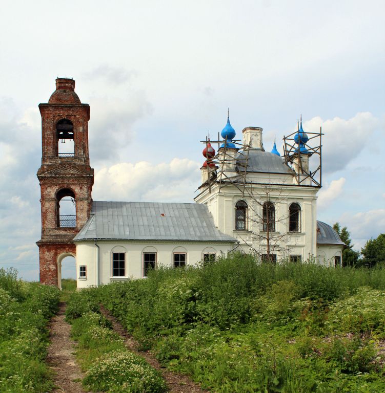 Новленское. Церковь Успения Пресвятой Богородицы. фасады