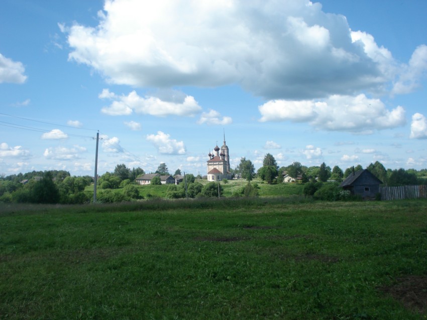 Церковь Троицы Живоначальной, Ордино (Угличский район, Ярославская область). общий вид в ландшафте