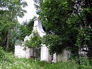Храмовый комплекс. Церкви Благовещения Пресвятой Богородицы и Сретения Господня, Кладбищенские ворота<br>, Аббакумцево, Некрасовский район, Ярославская область