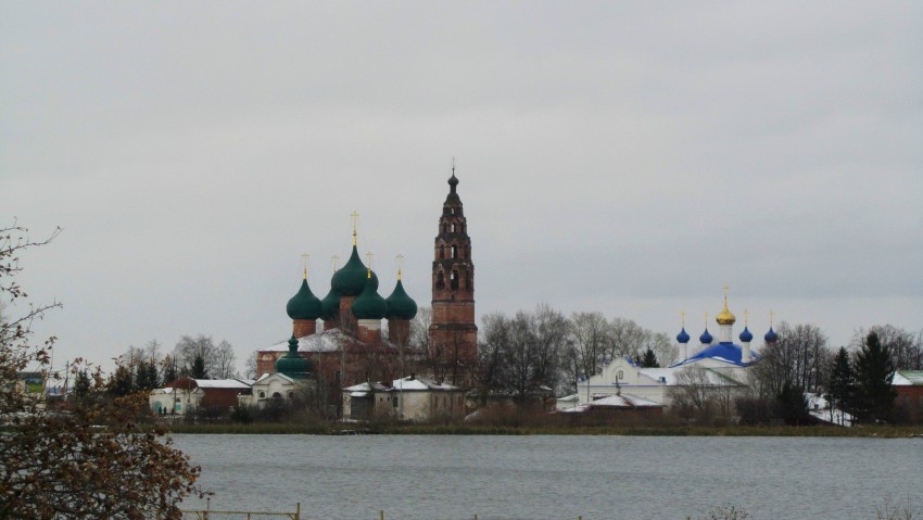 Великое. Ансамбль церквей Рождества и Покрова Пресвятой Богородицы. фасады