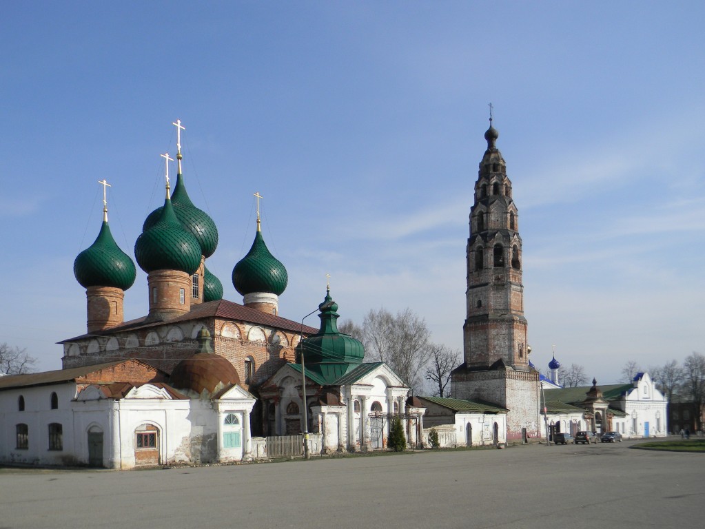 Великое. Ансамбль церквей Рождества и Покрова Пресвятой Богородицы. фасады