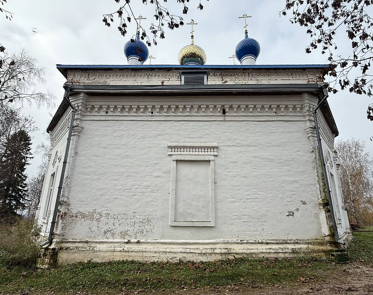 Вид с востока, фасады. Церковь Рождества Пресвятой Богородицы, Чуровское (Шекснинский район, Вологодская область)